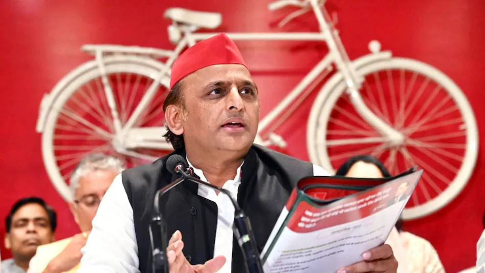 सपा ने 2027 चुनाव की तैयारी शुरू की:जसवंतनगर में संगठन मजबूत करने और मतदाता सूची पर हुई समीक्षा